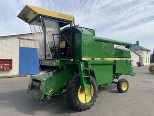 зерноуборочный комбайн John Deere 1055