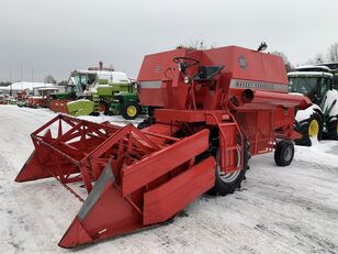 зерноуборочный комбайн Massey Ferguson 186